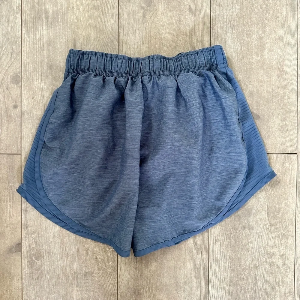 Nike XS women’s dri fit atetuc Running Shorts